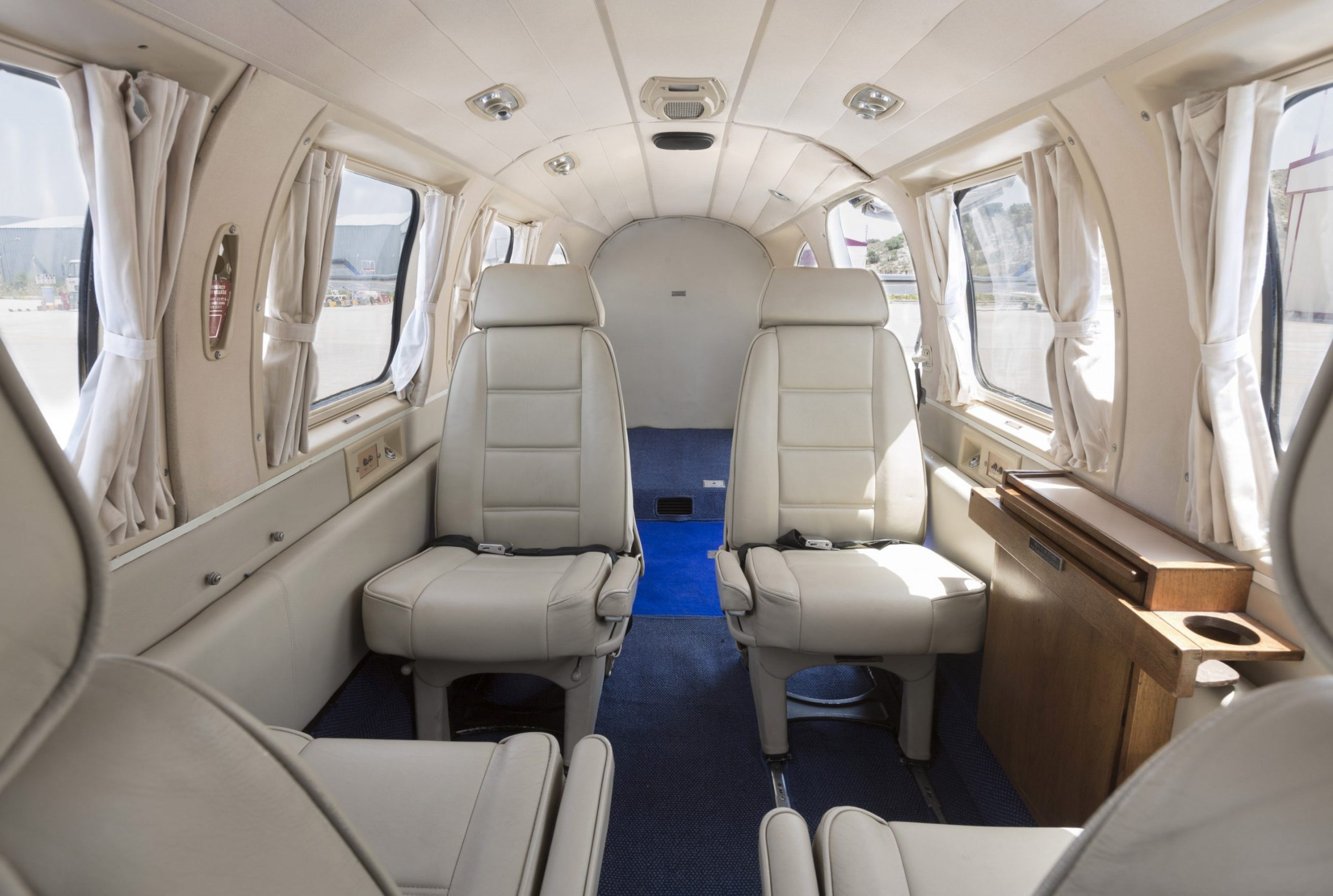 piper Navajo chieftain cabin