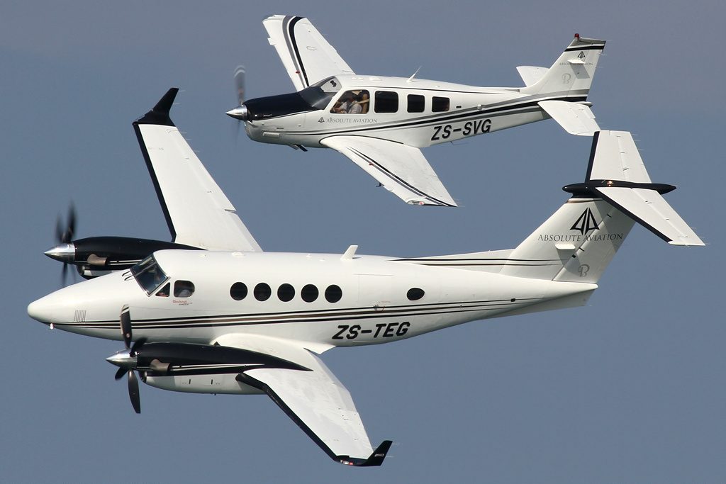 beechcraft king air 250 flying 