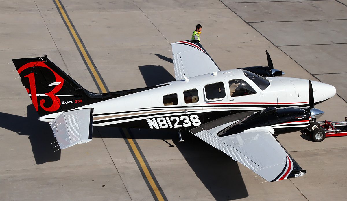 Beechcraft Baron G58 in runway