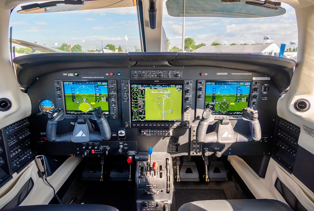 Piper M350 cockpit