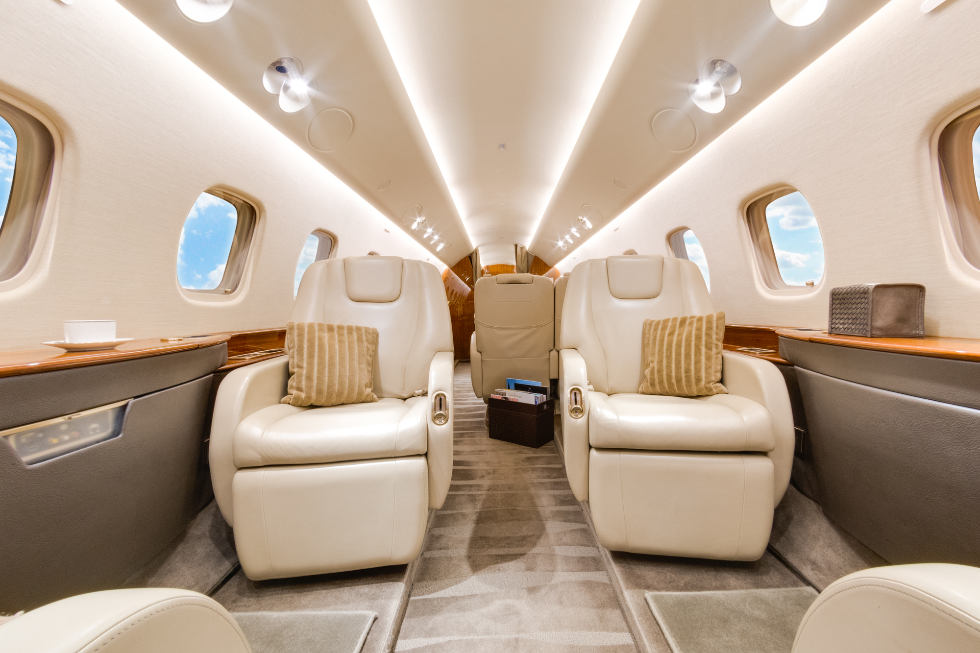 Embraer Legacy 650E cabin