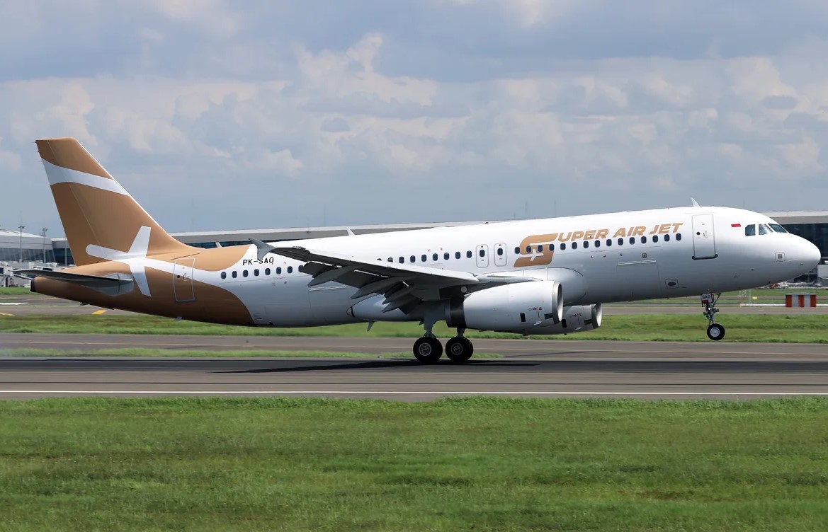 Airbus ACJ330neo in runway