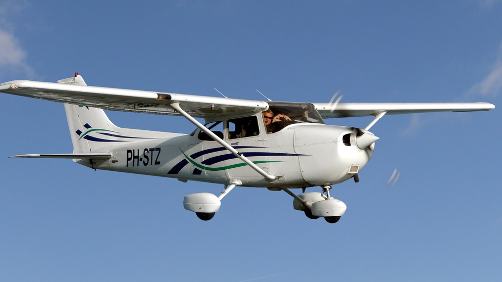 Cessna product image 3285 992x558 1